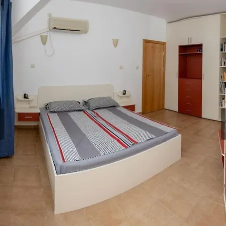 Апартаменти Джой Sunny Beach